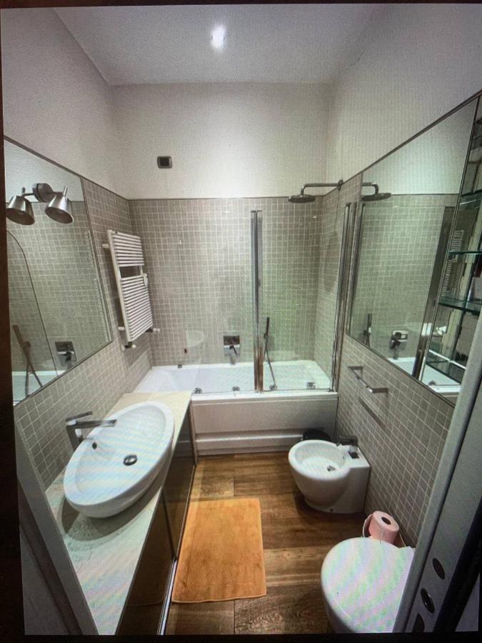 S.Ambrogio/Duomo •Jacuzzi • Luxury •Design Apartment Milan Bagian luar foto